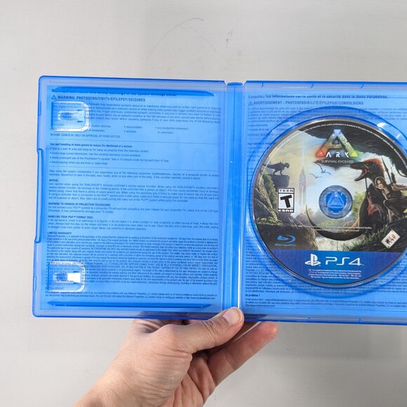 PS4 ARK Survival Evolved Video game - Picture 5 of 8